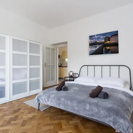 Boutique 5 Minutes To Centre Apartment Prague